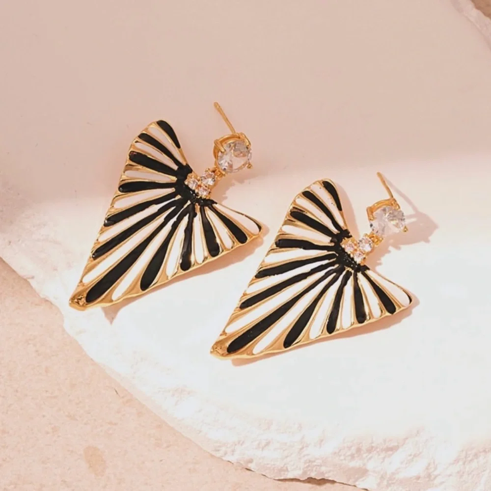 2/30🌵 Black & White Stripe Gold Triangle Art Deco Earrings Vtg Style Gift NEW